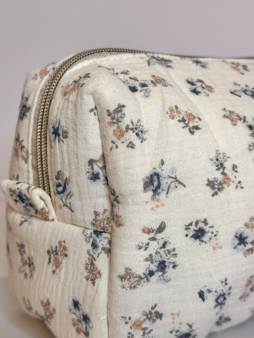 le petite pochette – wholesale Toiletry bag – women's – Peony Bliss Toiletry Bag3