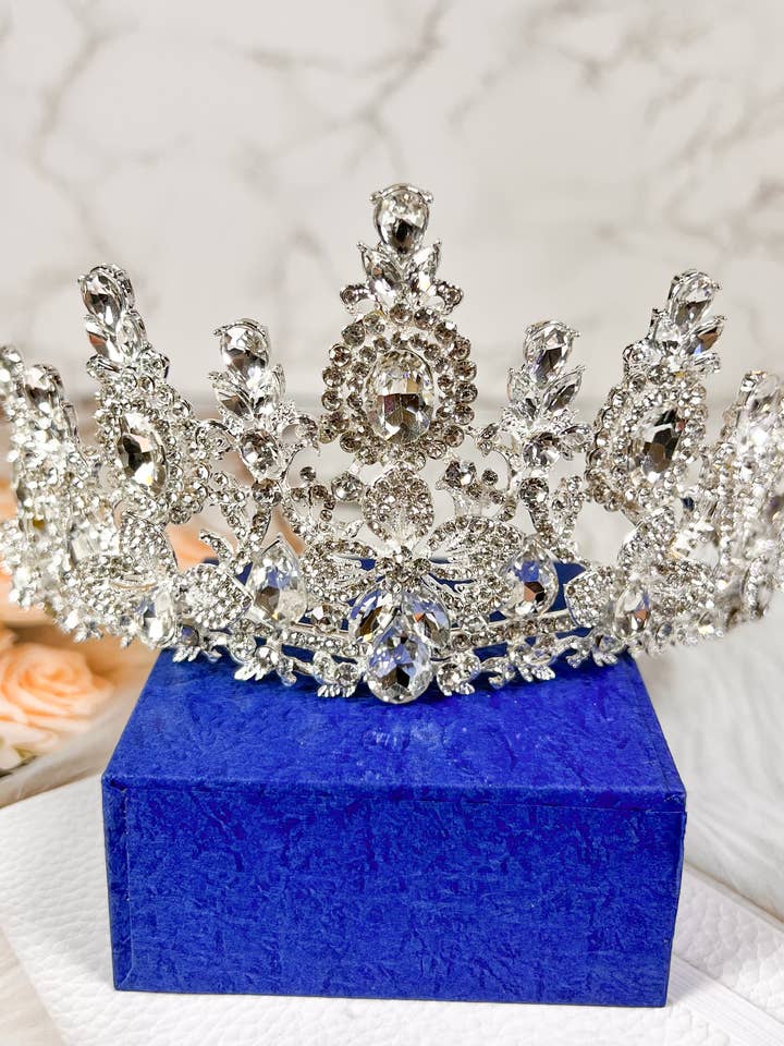 Stirnband „Crown Queen“ aus Silber, Haarschmuck-Accessoires, Diadem für den Großhandel von Happy Dream Gifts