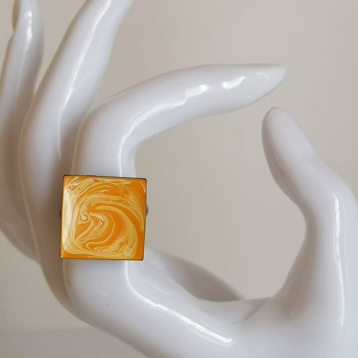 Blue Moon Bijoux – wholesale Cocktail/Statement Ring – Gul vit fyrkantig ring