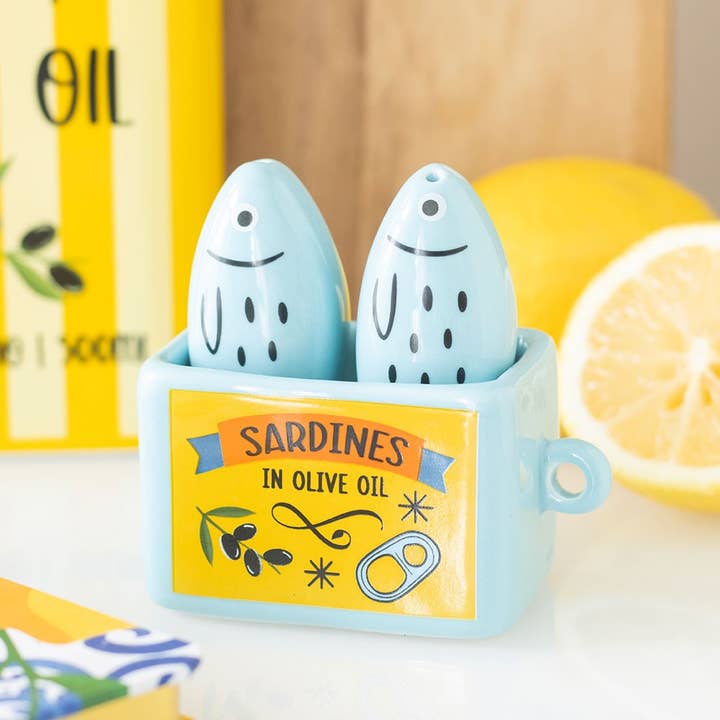 Sardine salt & pepper set for wholesale by Nibble Distributors Ltd