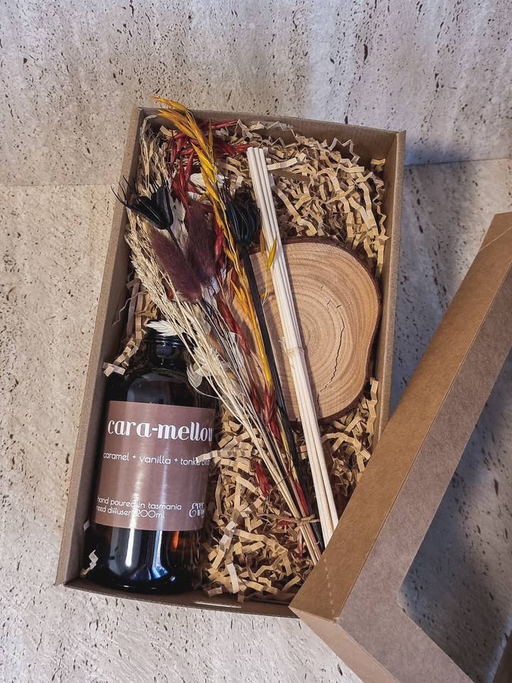 'Cara-mellow' Botanical Reed Diffuser 200ml for wholesale by Everwood Candle Co.