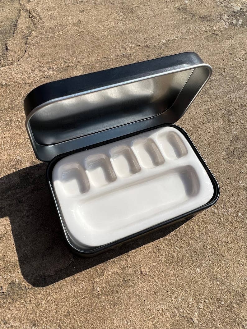 Muddy Ceramic Limited - Wholesale Palette/mixing tray - Enhance Your Painting Experience with a Custom Handmade Cera1