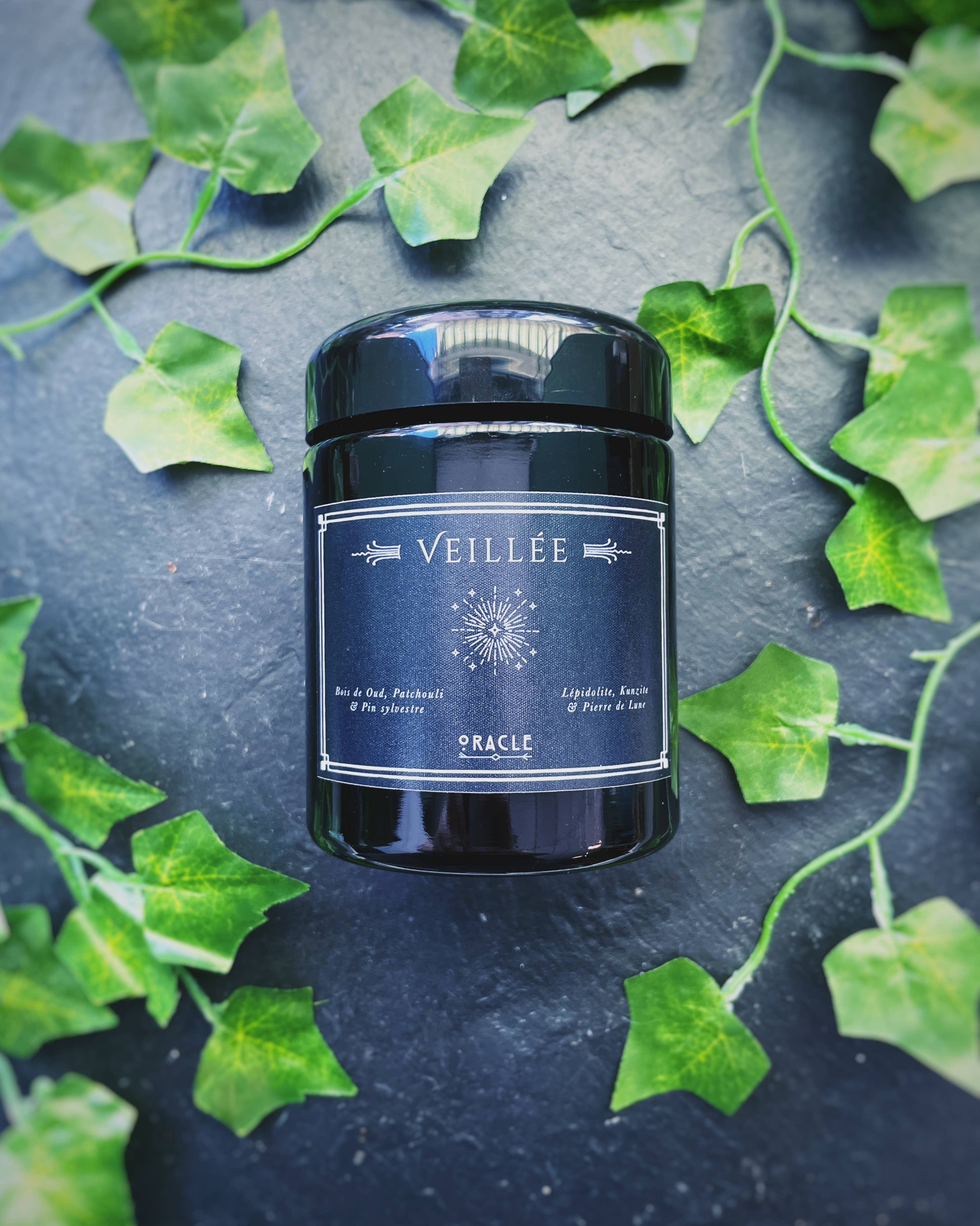 Atelier Oracle - Venta al por mayor Velas en tarros - Vela « Vigil » – Oud, pachulí y pino silvestre