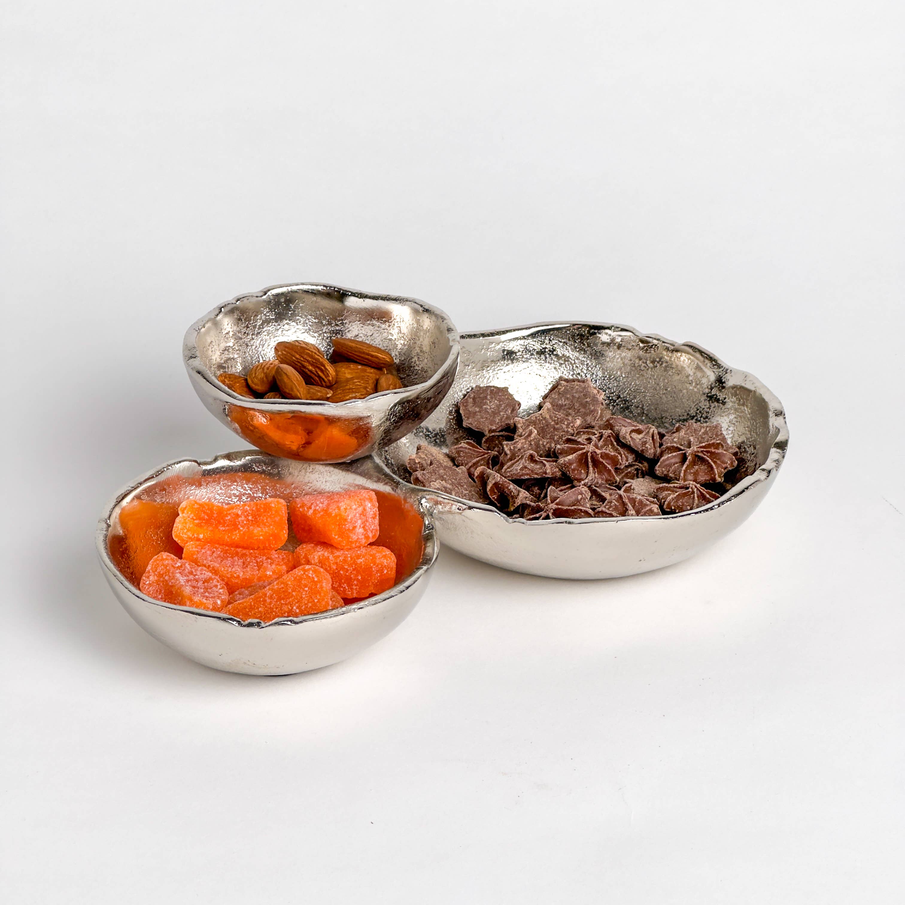 India Handicrafts Inc - Wholesale Decorative Plate/Dish/Bowl - Silver Textured Aluminum 3-Bowl Cluster Dish2