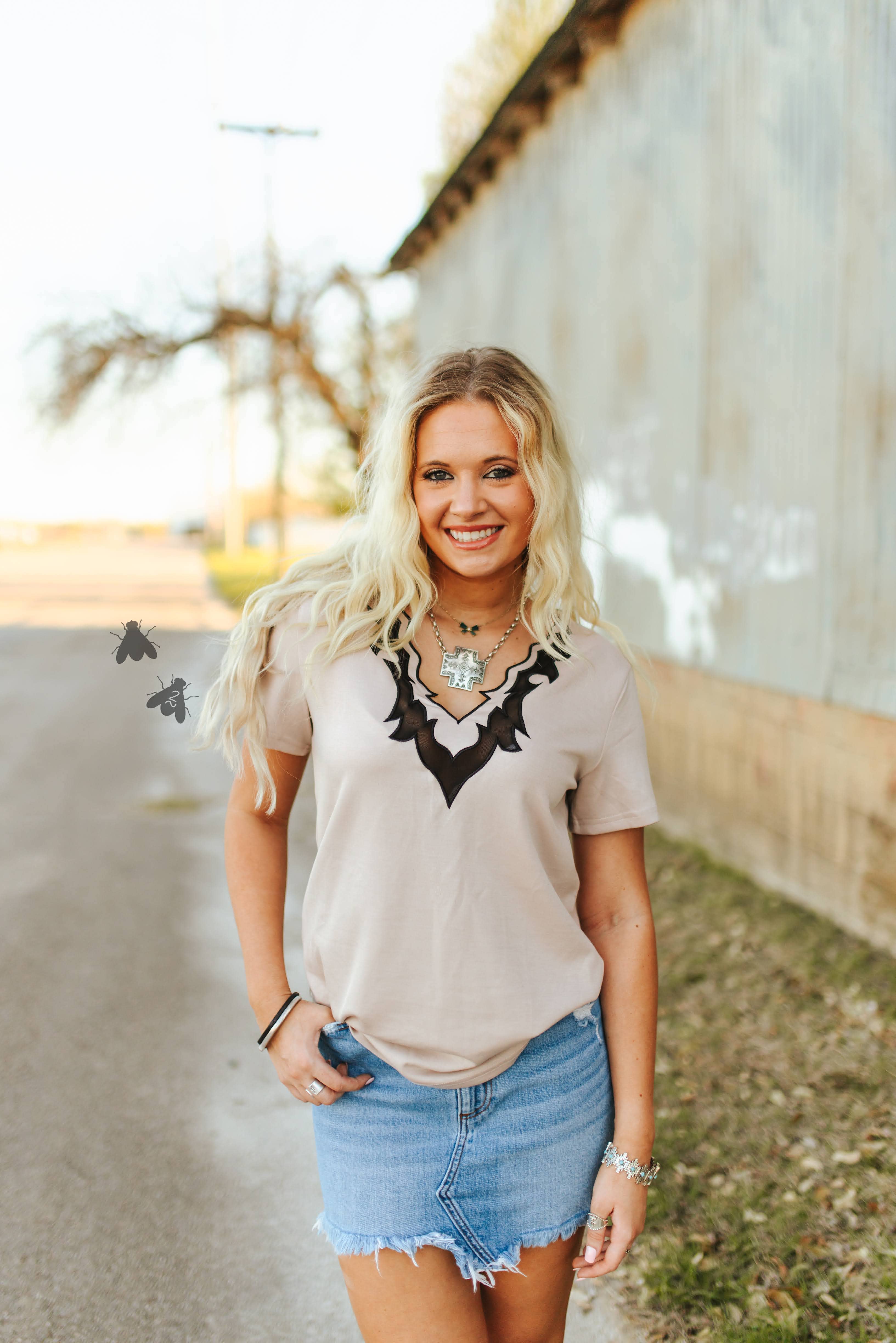 2 Fly Co - Wholesale T-Shirt - Women's - LLANO TEE *DUST6