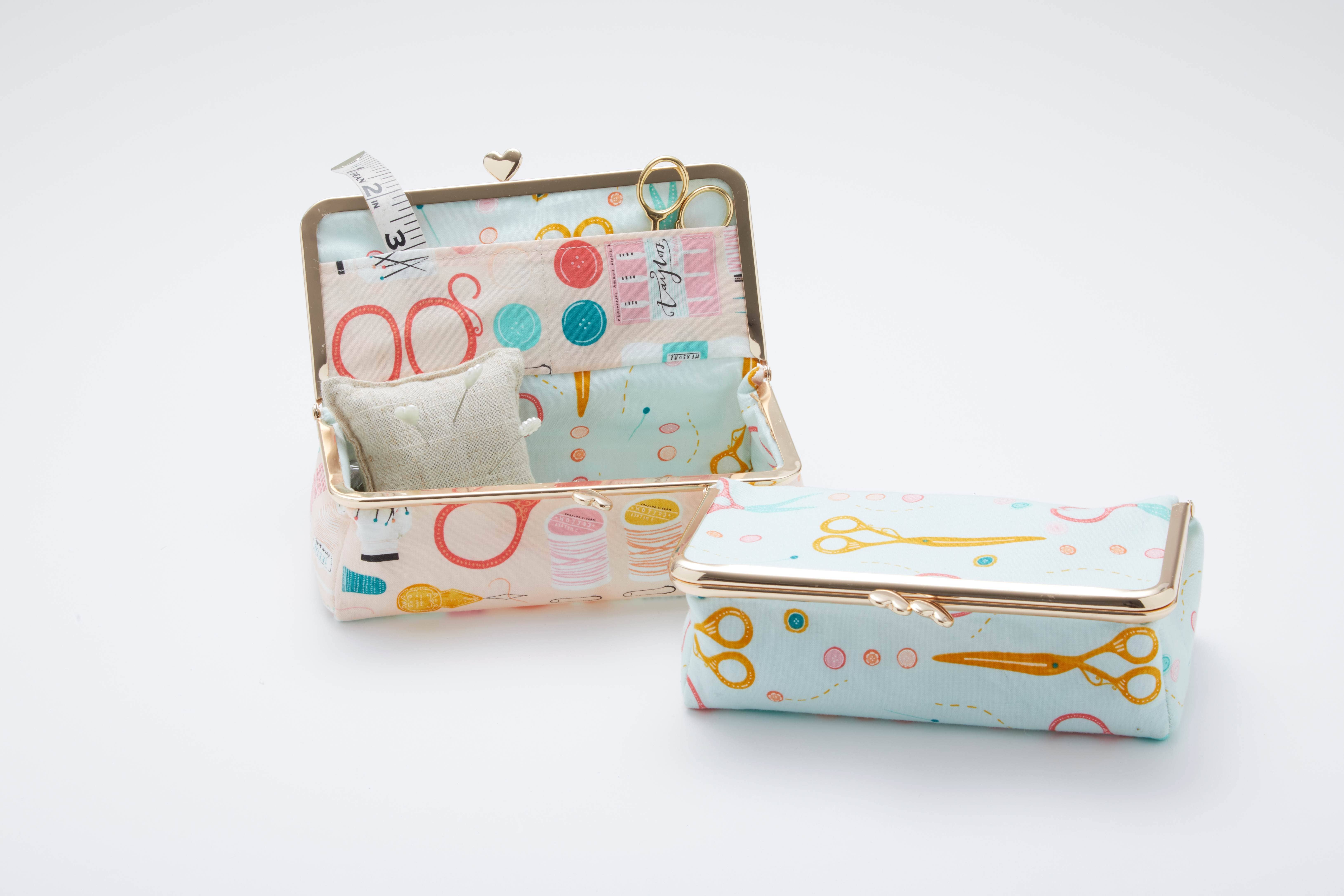 Zakka Workshop - Wholesale Craft Sewing Kit - #ZW4059 | Heart Clasp Sewing Box Kit2