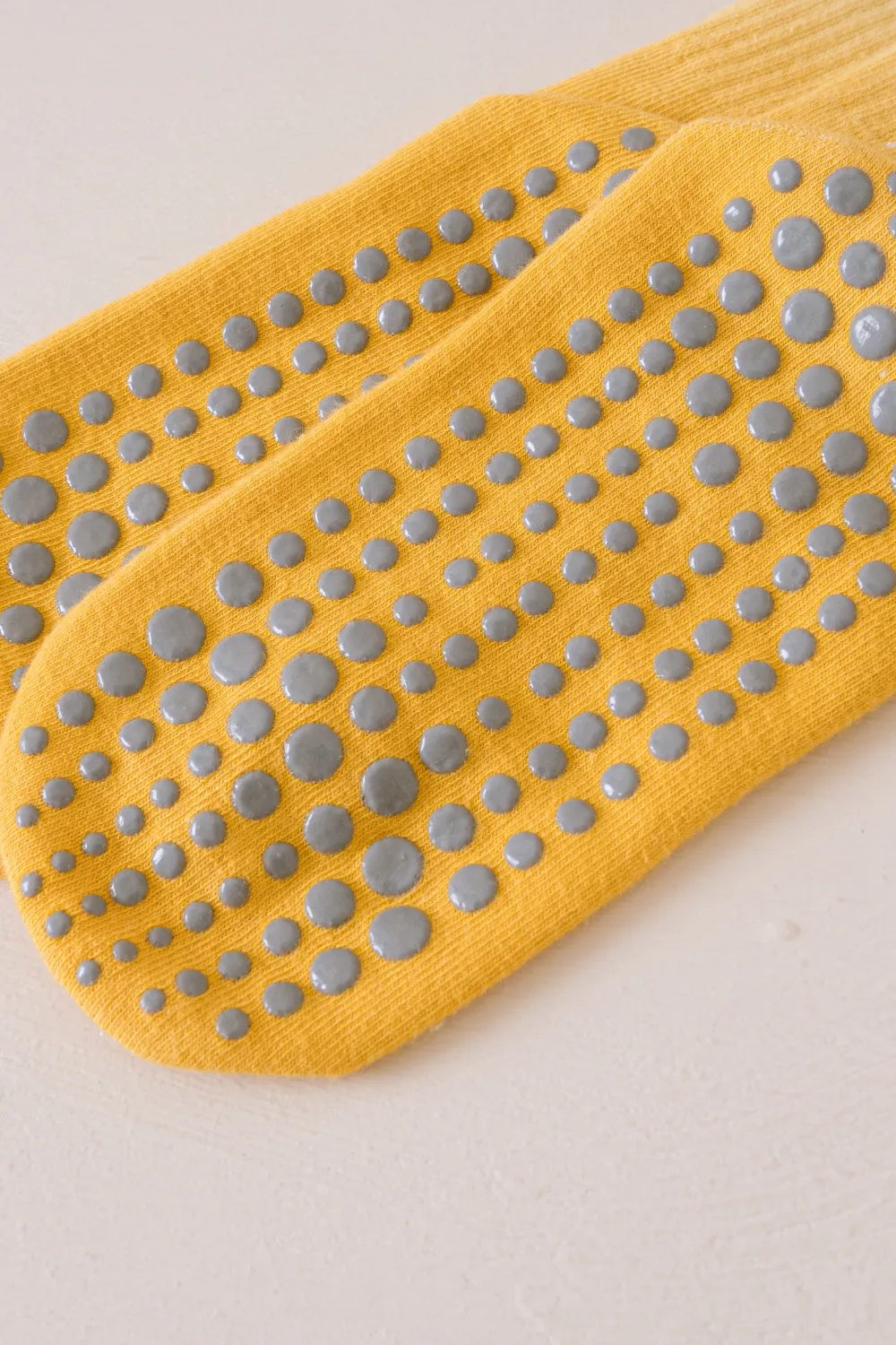 Marc JoJo - Wholesale Socks - Women's - 🧘 ♀️ Gradient Non-Slip Socks – Yoga & Pilates5