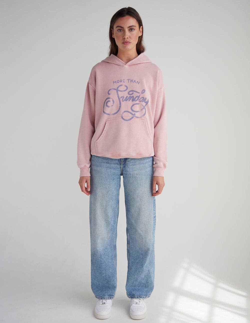 Elevated Faith – Hoodie – Mulher por atacado – Hoodie Unissexo Mais Que Domingo5