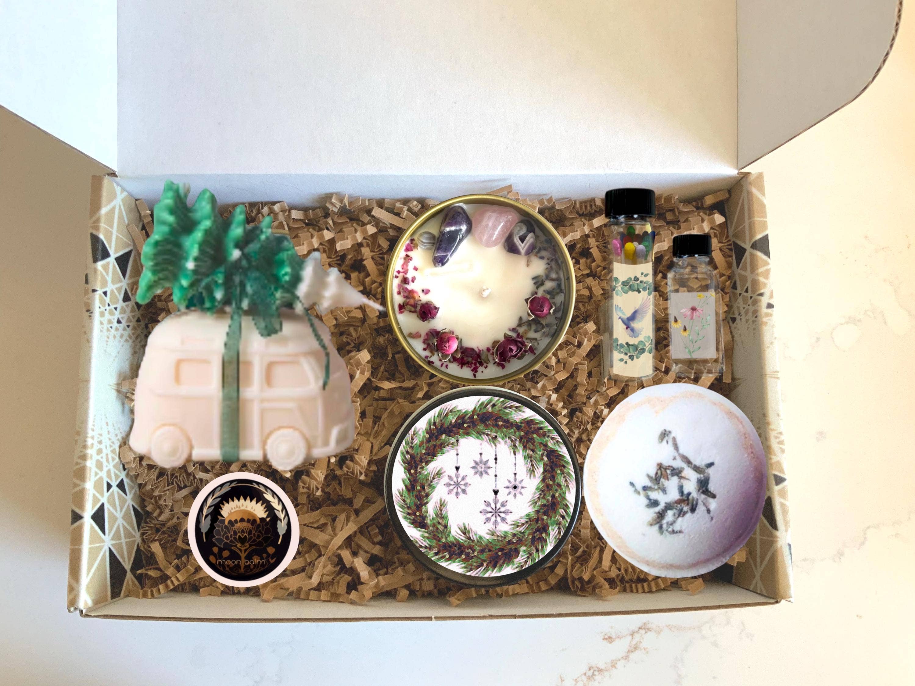 Namaste Home - Wholesale Bath & Body Set - Christmas Holiday Gift Set | Snowy Tree Beeswax + Gemstone Candle, Wildflower Seeds, Bath Bomb & Lip Balm | 7-Piece Wint