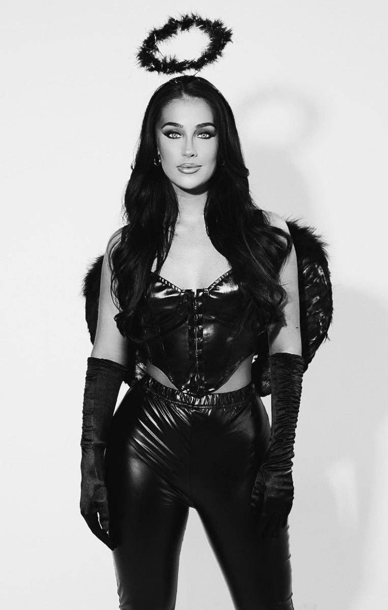 Femme Luxe – Engroshandel Kostume – til kvinder – Sort Fluffy Halloween Engel Glorie - Sophia