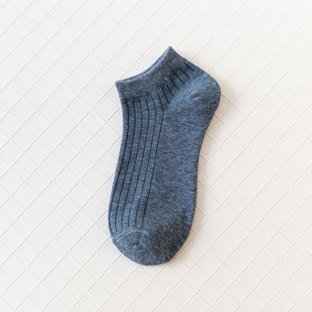 ACCITY - Wholesale Socks - Women's - INSTEP VERTICAL WRINKLE ANKLE SOCKS_CWMS0905
