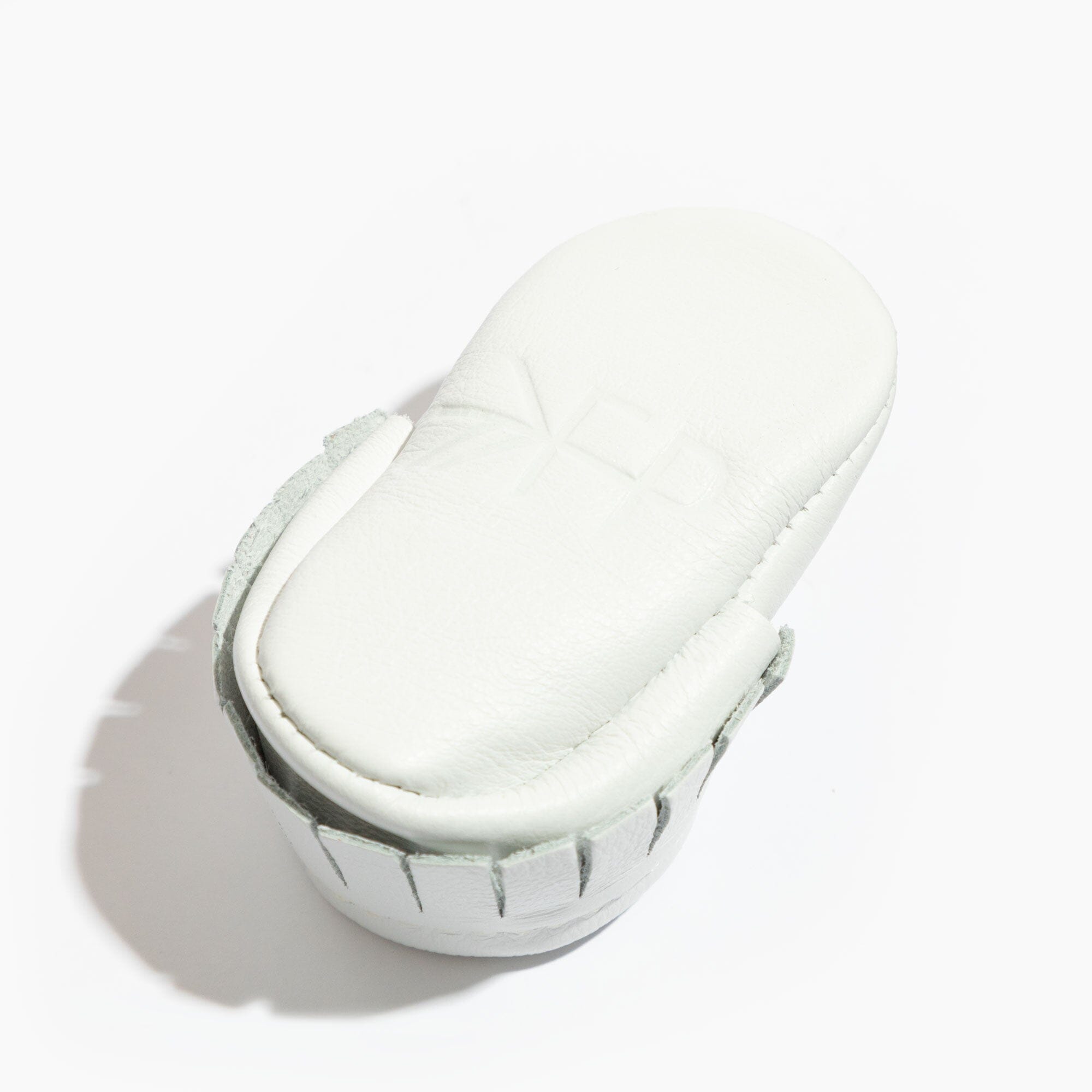 Freshly Picked – wholesale Lära-gå-skor – baby – Nyfödd Klarvit Mockasin Babysko3