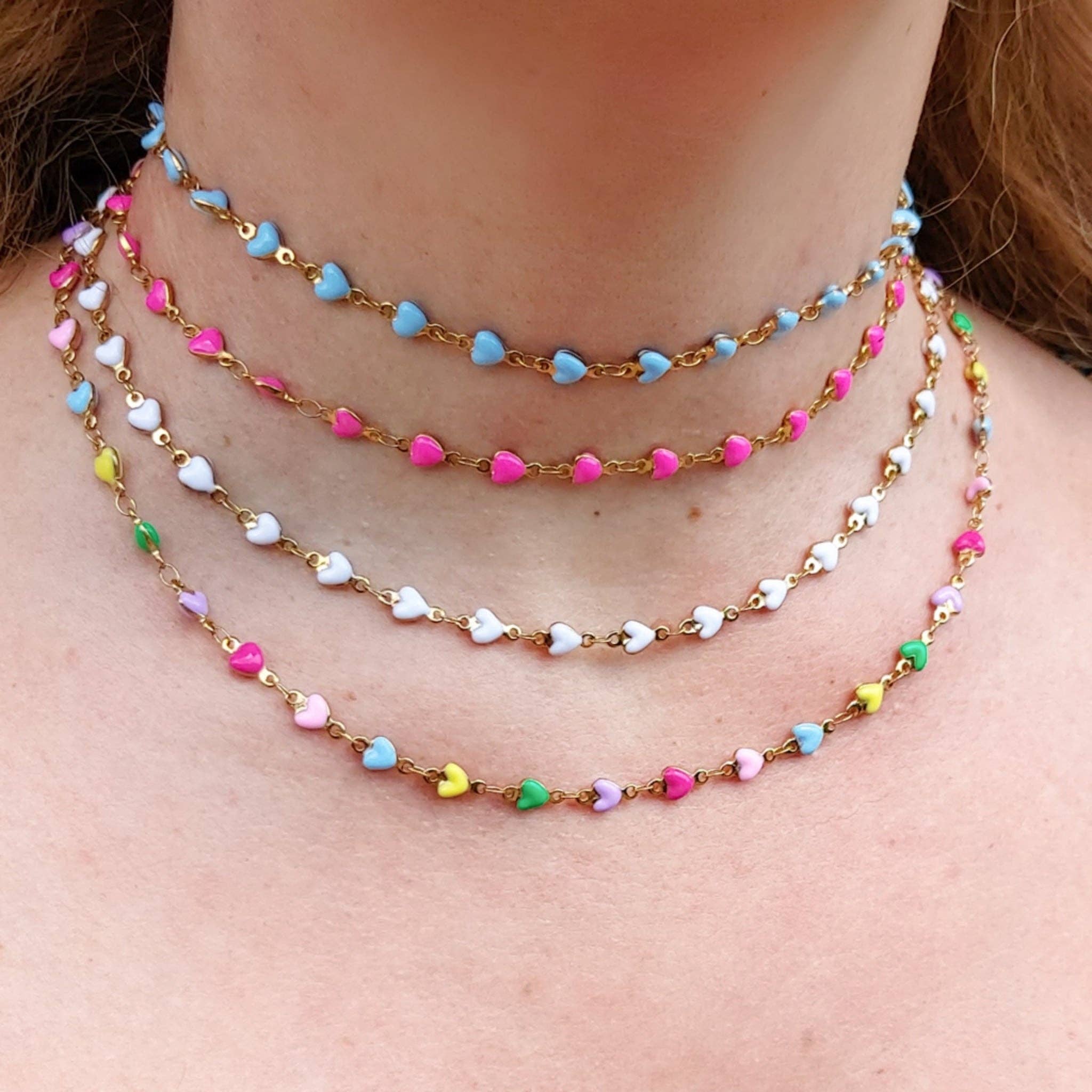 Daemon srls – Engroshandel Perlehalskæde – TAHITI~ halskæde i rustfrit stål med emaljerede hjerter1