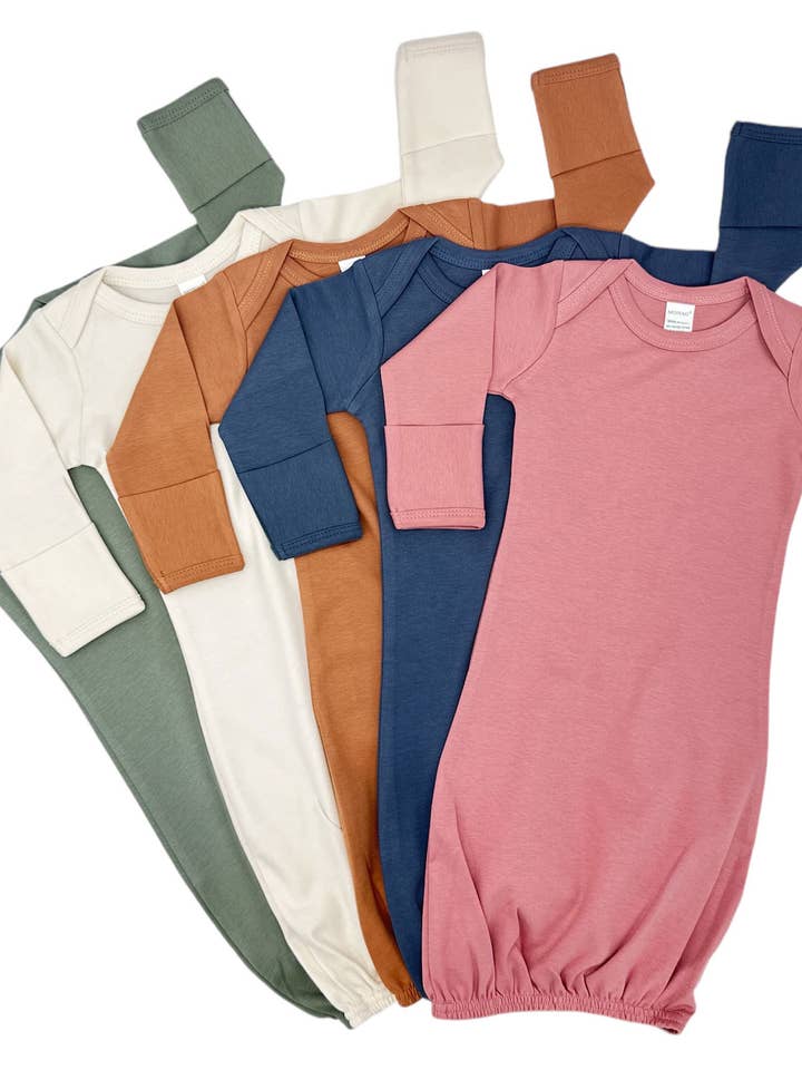 MONAG - Wholesale Clothing Set - Baby - Organic Long Sleeve Baby gown and knotted Beanie Gift Set