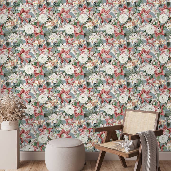 Papier peint pépinière florale Lys rouge, fresque botanique élégante pour la vente par SimurgWallArts