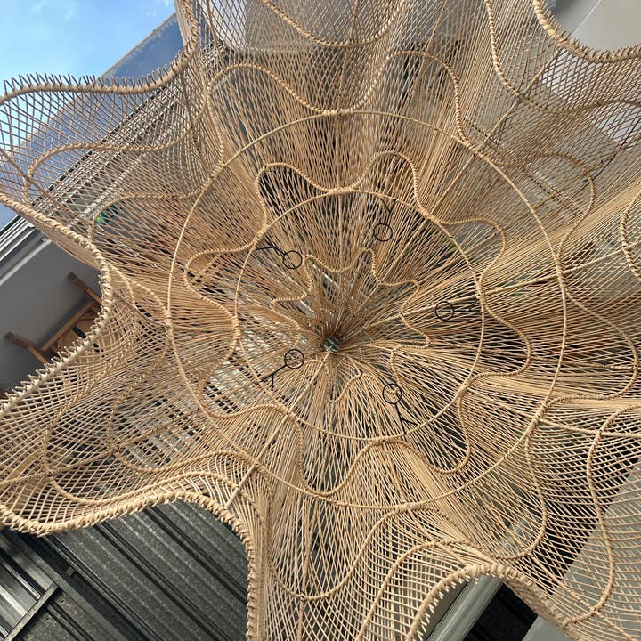 Office Objets - Wholesale Chandelier/Hanging Light - Immense rattan suspension in the shape of a flower, tulip, corolla H:1m; D:1m50149