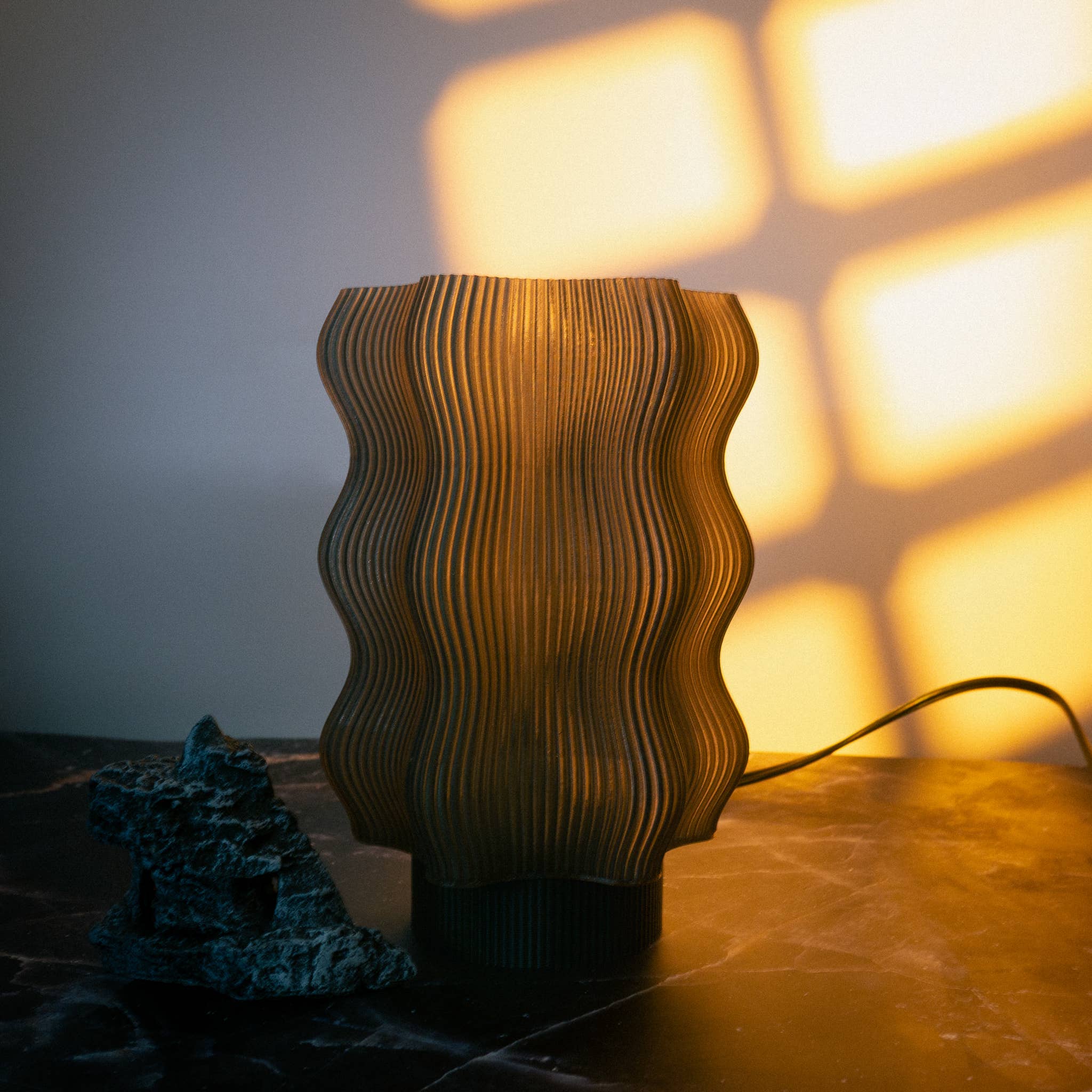 OrijaDesign - Vendita all'ingrosso Lampada da scrivania/d'accento - Lampada da tavolo Reef - Ossidiana5