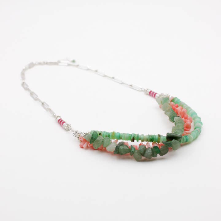 Collana a 3 fili heishi e crunch - FLORA per la vendita all'ingrosso da parte di L'Atelier des Dames