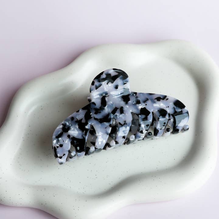 The Agatha - Pearly grey for wholesale by Horace Jewelry