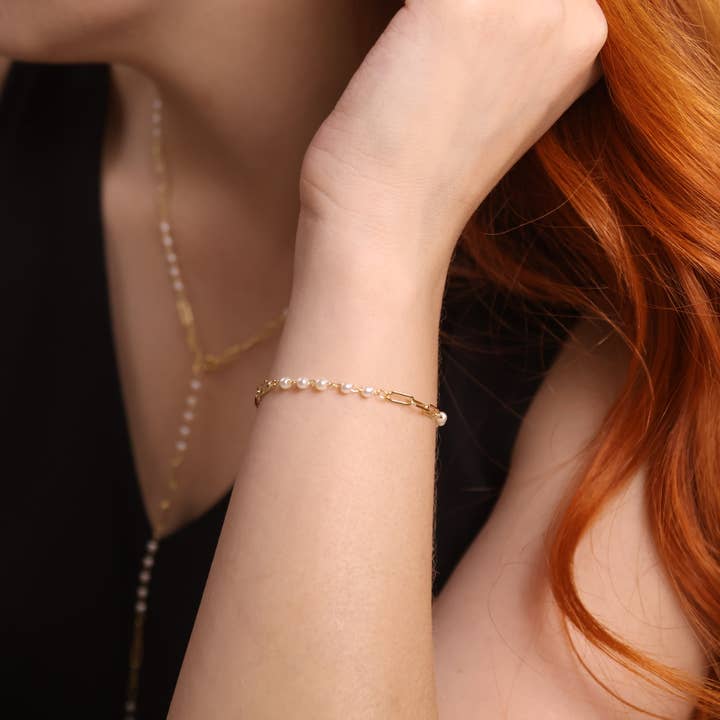GoldFi - Wholesale Link & Chain Bracelet - 18k Gold Filled Diamond Cut Paperclip & Pearls Bracelet1