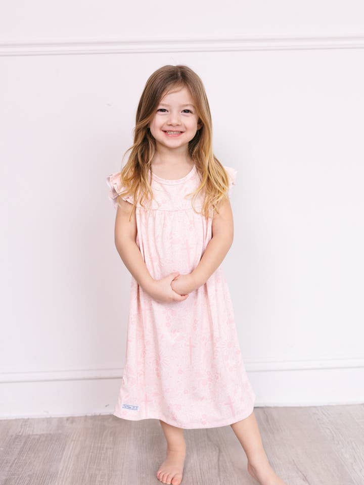 Chemise de nuit rose Salvation Garden pour filles en polyester pour la vente par Holy Pals