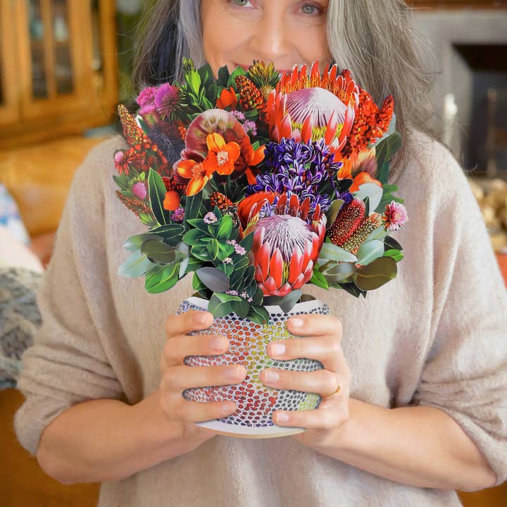 PetalPal - Wholesale Everyday Greeting Card - Kakadu Embrace Pop-Up Bouquet