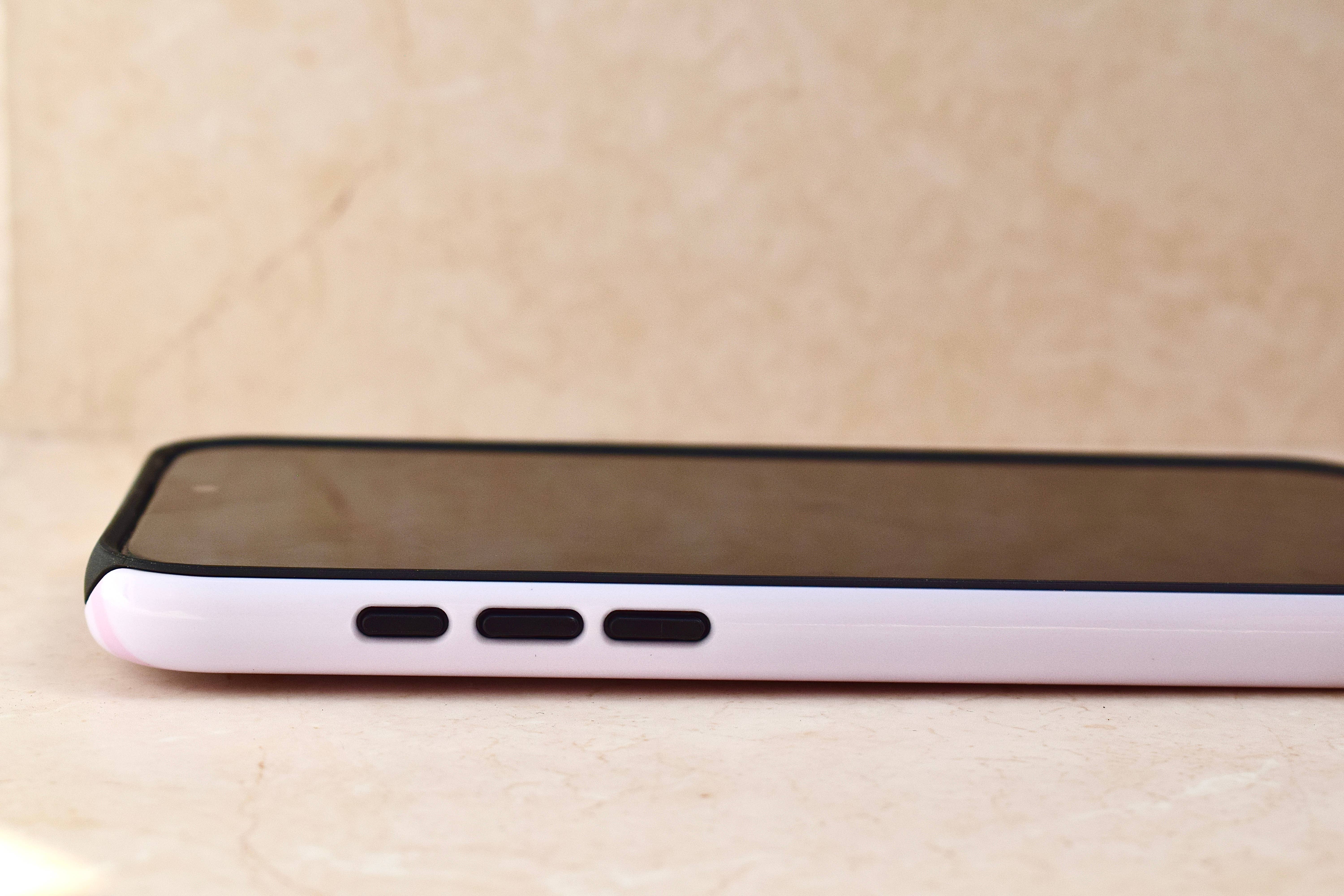 the cute cloud - Vendita all'ingrosso Custodia per cellulare - Donna - Custodia rigida rosa a doppio strato collezione Coquette per iPhone 16 Pro Max7