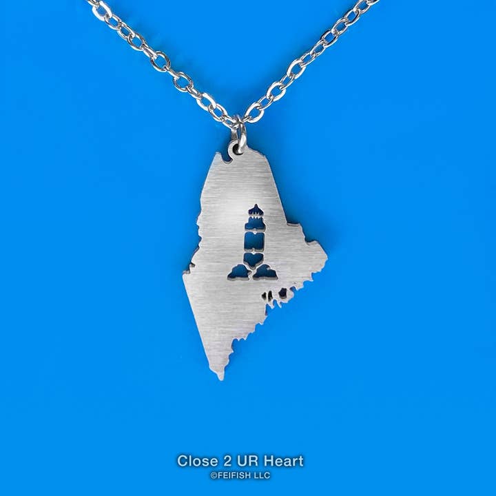 Close 2 UR Heart – wholesale Pendant/charm necklace – Maine Lighthouse State Map Necklace
