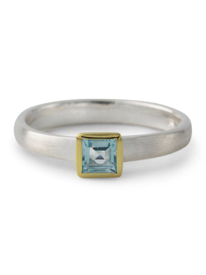 Silver ring with 4x4mm topaz, 18ct gold-plated for wholesale by Campur GmbH