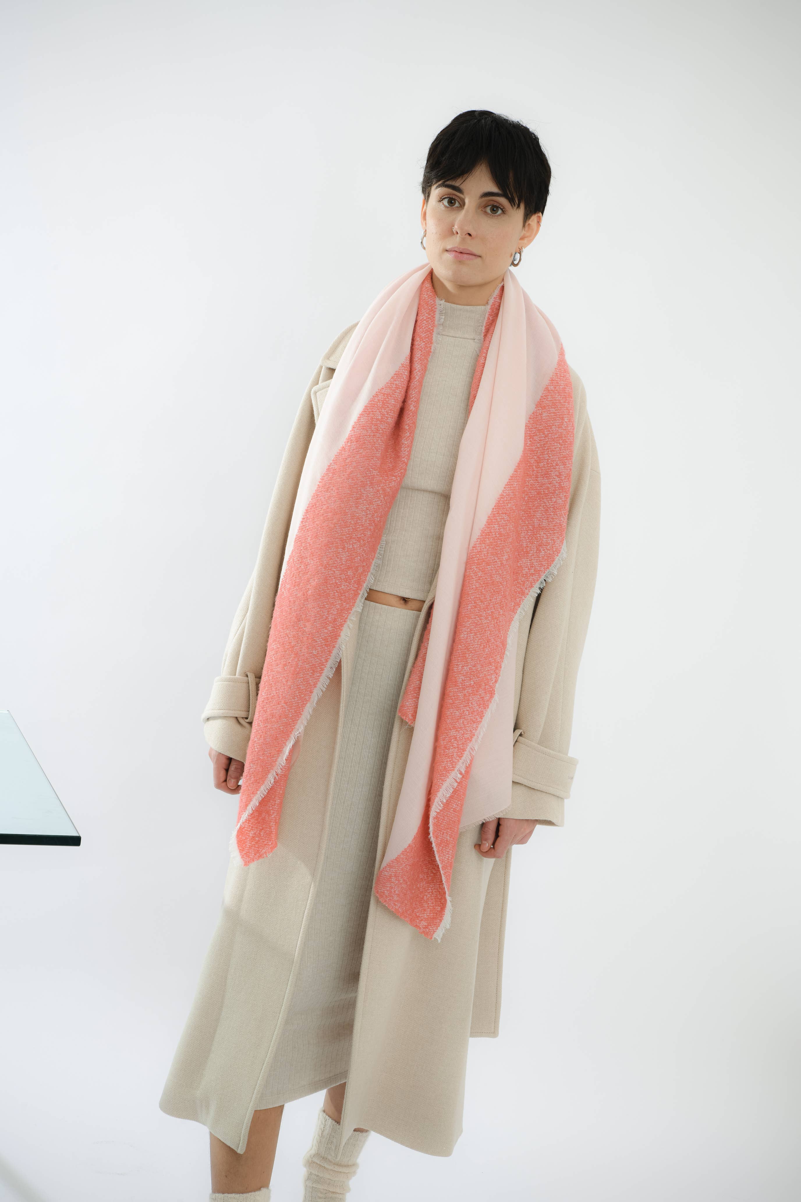 Abstract - Wholesale Scarf - Women's - Wool blend scarf with bouclé details16