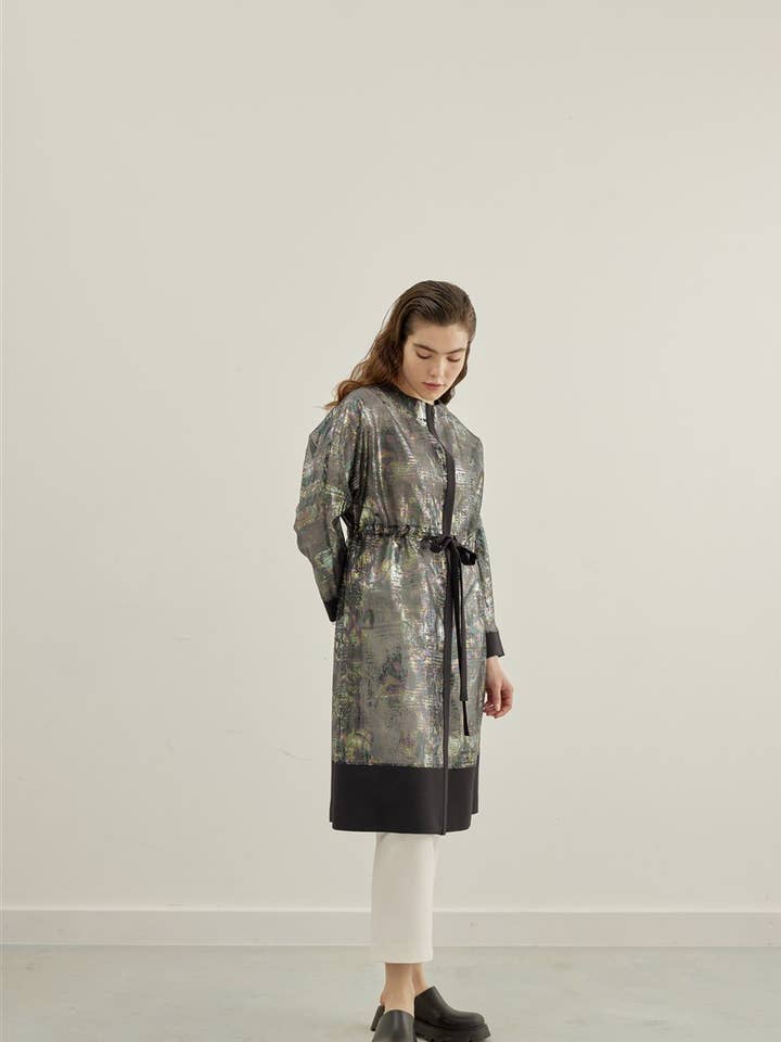 Veste longue à imprimé métallisé pour la vente par Vuu