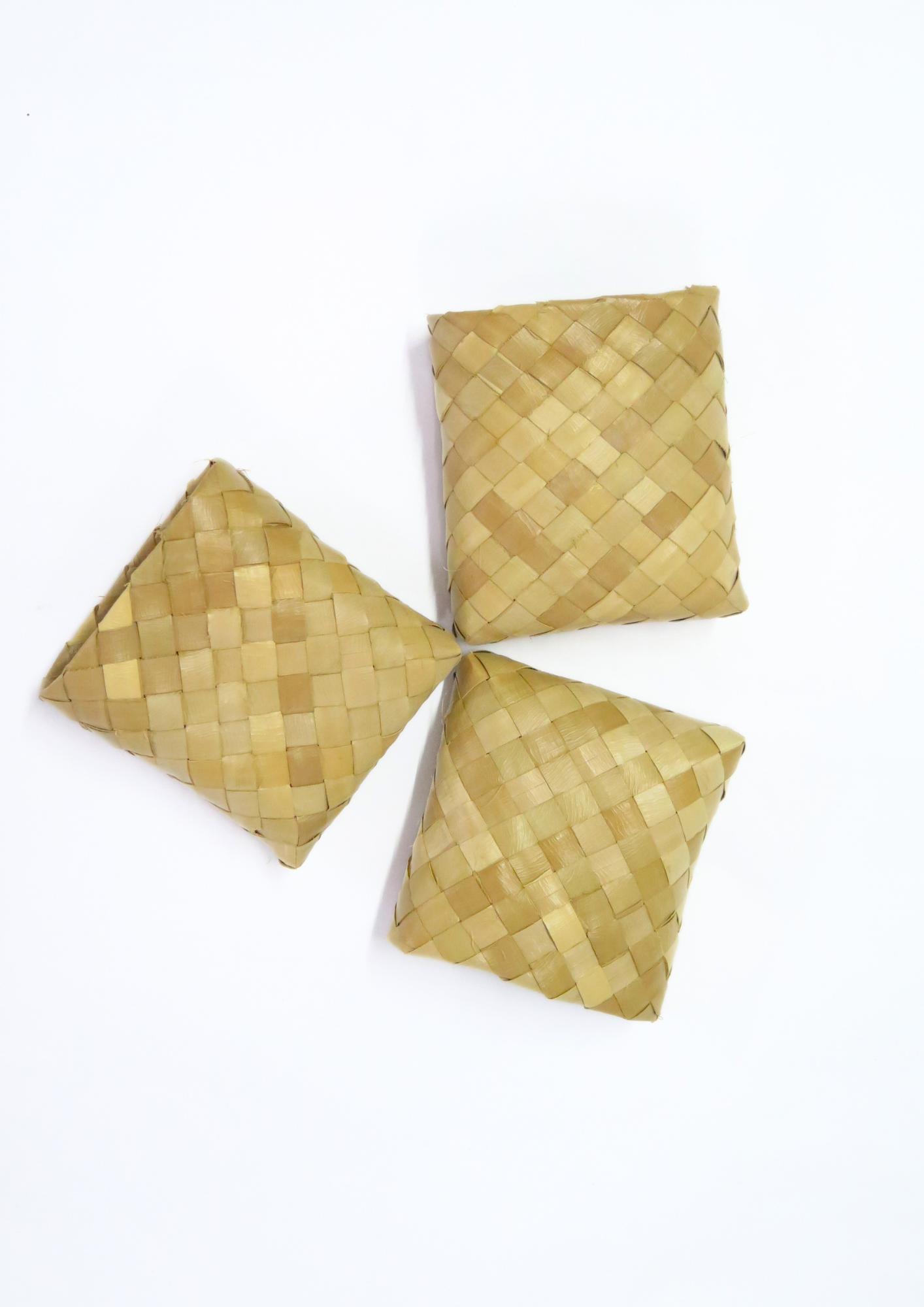 No Furries Delights – wholesale Pet toy – Not cat/dog – BULK 2x2" Mini Palm Pockets5