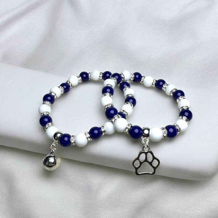 Fish Towne Designs, LLC - Wholesale Beaded Bracelet - Stretch Blue & White Glass Bead Sports Charm Bracelet
