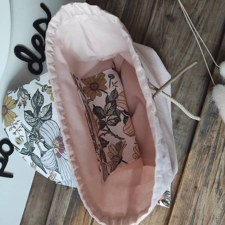 Au pays des petits - Wholesale Diaper Bag - Baby - Pink crib bag & flowers bouquet fabrics2