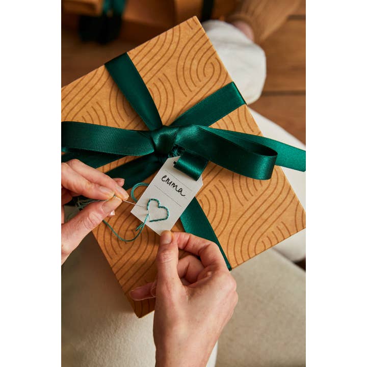 DMC - Wholesale Knitting/Crochet Supplies - DMC Gift of Stitch Monochrome Placemat Crochet Kit4