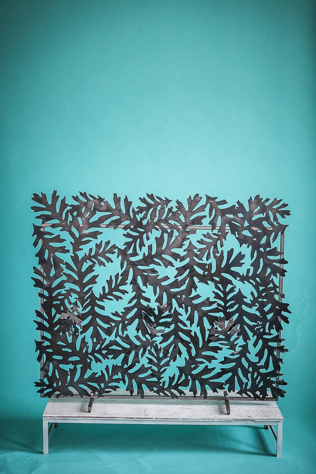 Garden Deva Sculpture Co. - Wholesale Fireplace Screen - Oak Leaf Fireplace Screen1