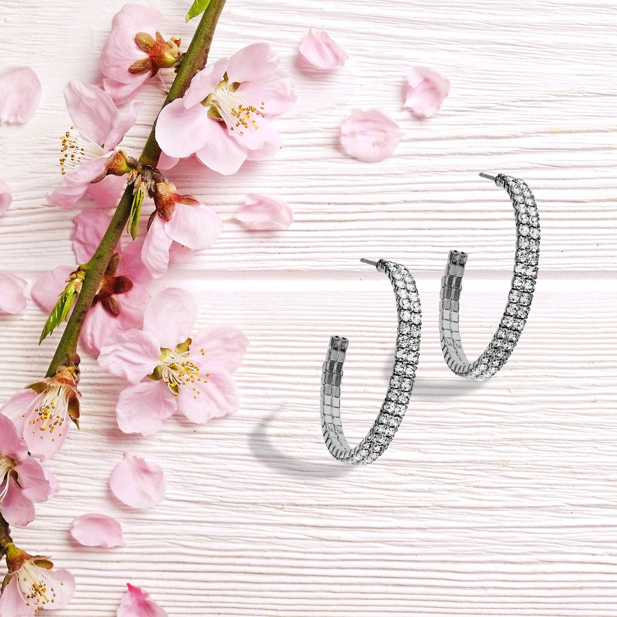 Luxe on Main LLC – Großhandel Hoops – Hoops, rhodiniert, 35 mm, 2-reihig, mit weißen Schreien7