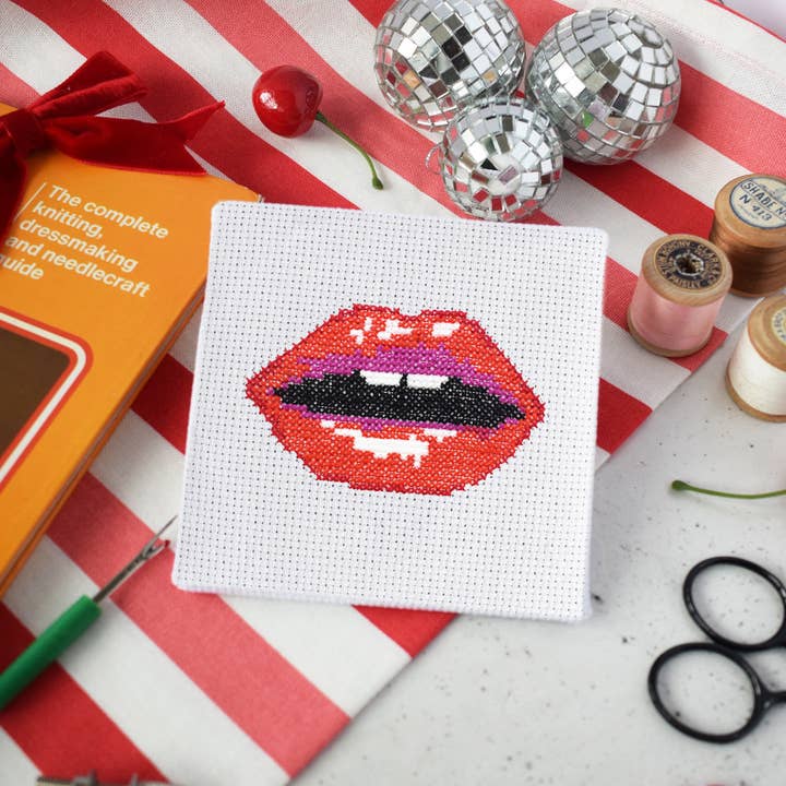 'Kiss' Mini Cross Stitch Kit for wholesale by The Make Arcade