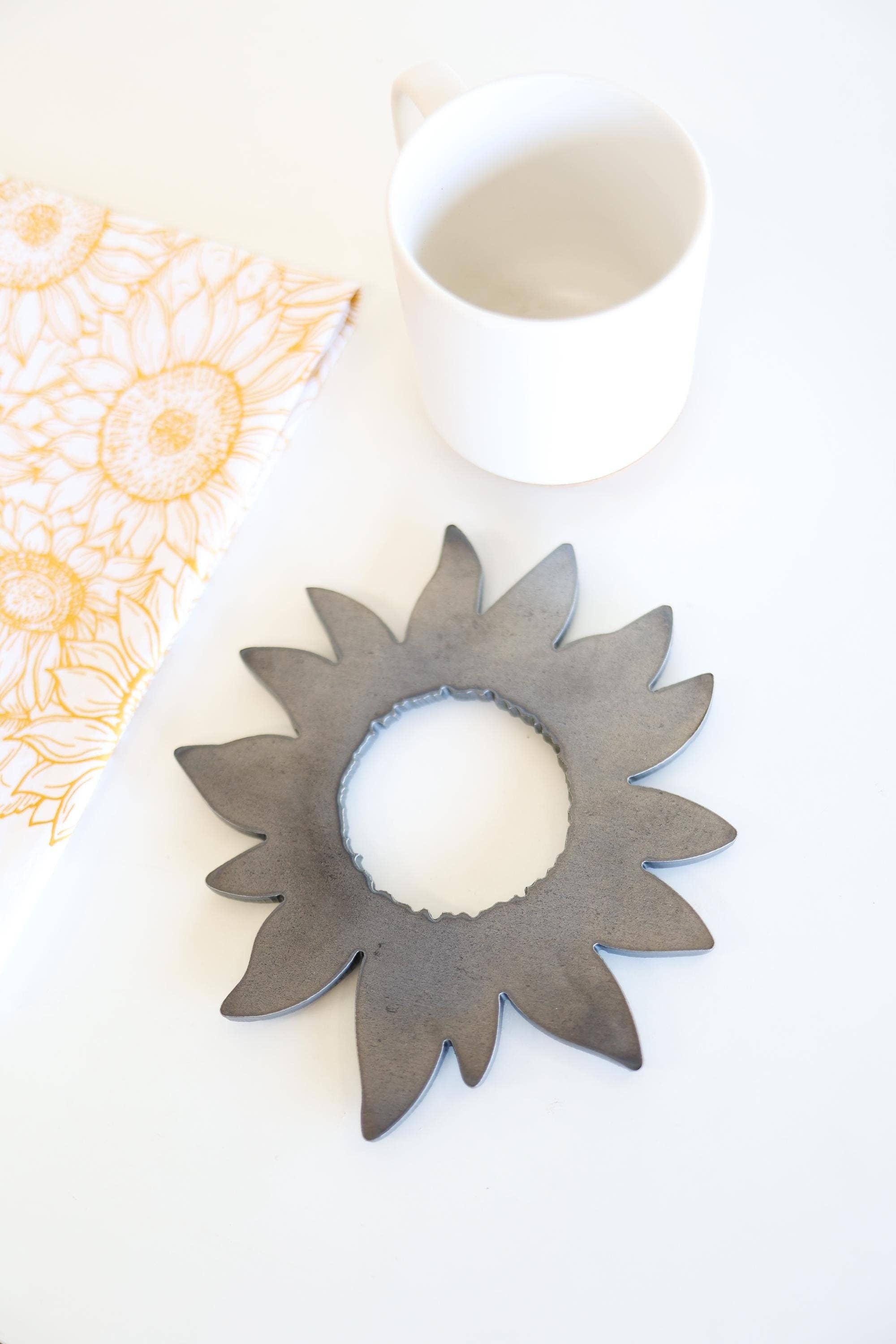 Highland Ridge  |  Handmade Home Decor - Wholesale Trivet - Sunflower Trivet Hot Plate Pot Holder6