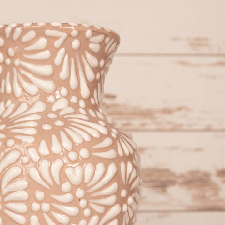 Nude Latte Dream Vase - Florero for wholesale on Faire
