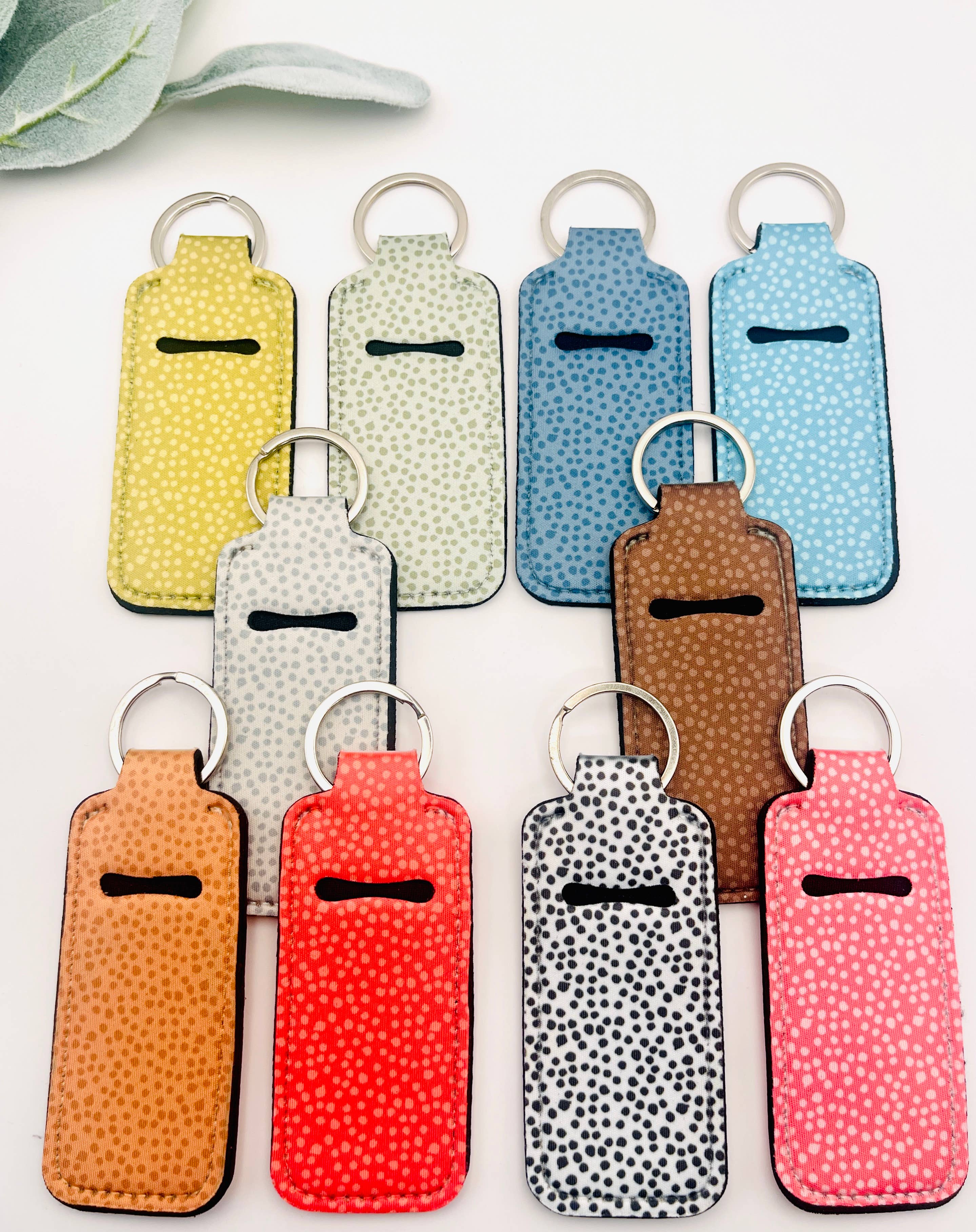 MarissaDDesigns – Estojo/suporte para protetor labial por atacado – Porta-batom com padrão de bolinhas – Porta-chaves fofo e prático12