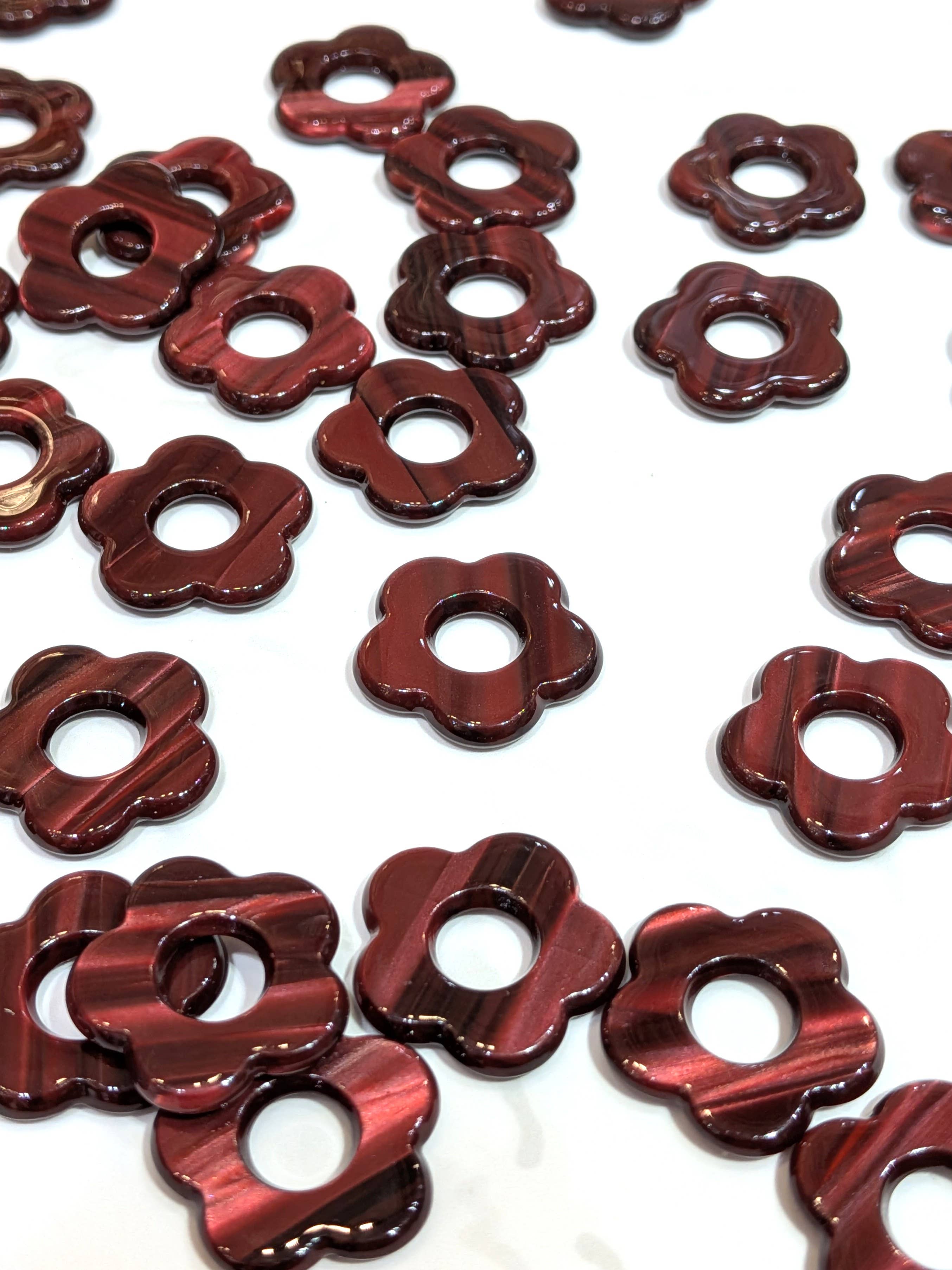 LOLO & YAYA – wholesale Emergency response charm – Flower pendant 2cm, 1.5O euros / u1