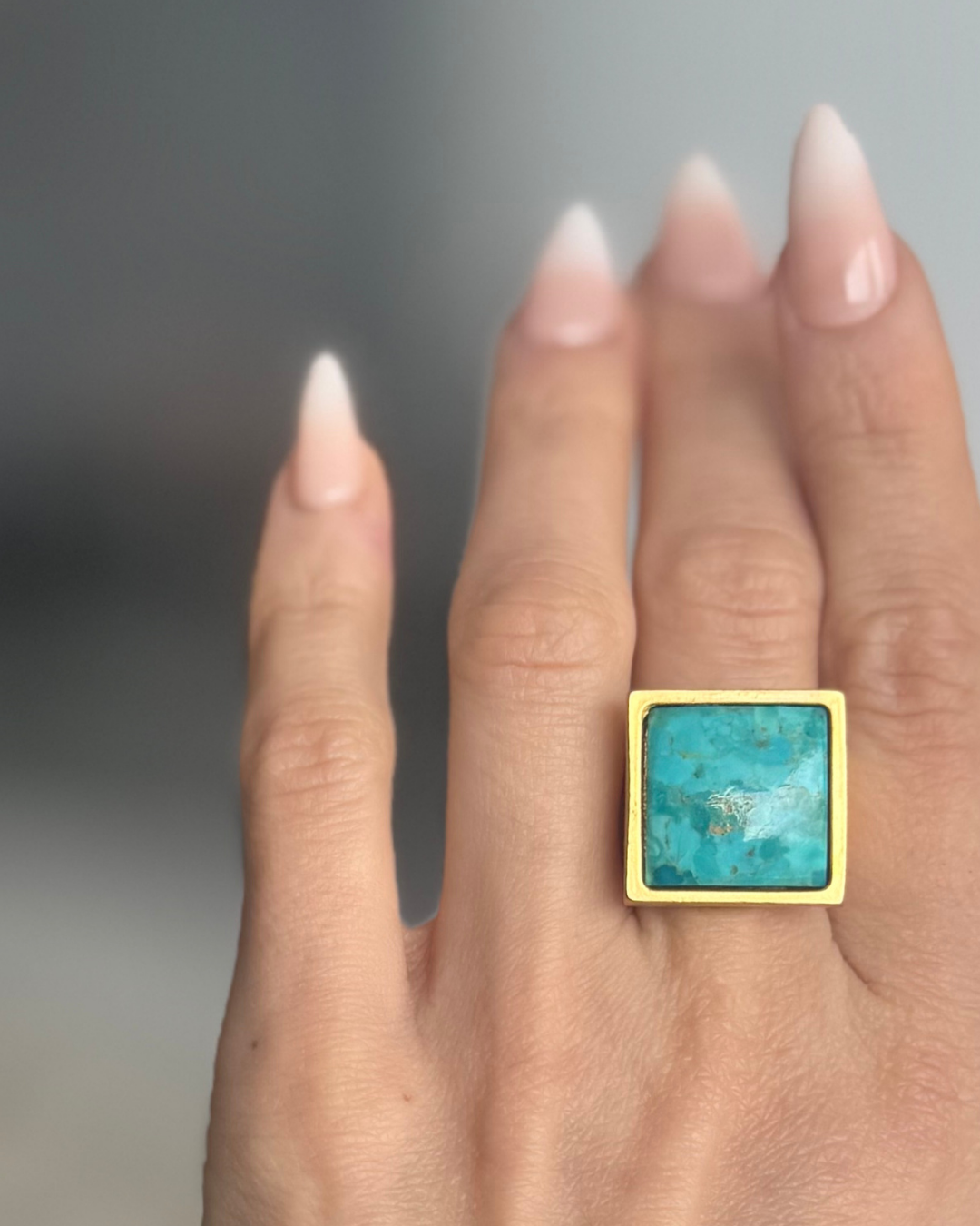 WILYMI Jewelry Co – Anel de cocktail/declaração por atacado – Anel Quadrado de 16mm em Turquesa | Banhado a Ouro 24K1