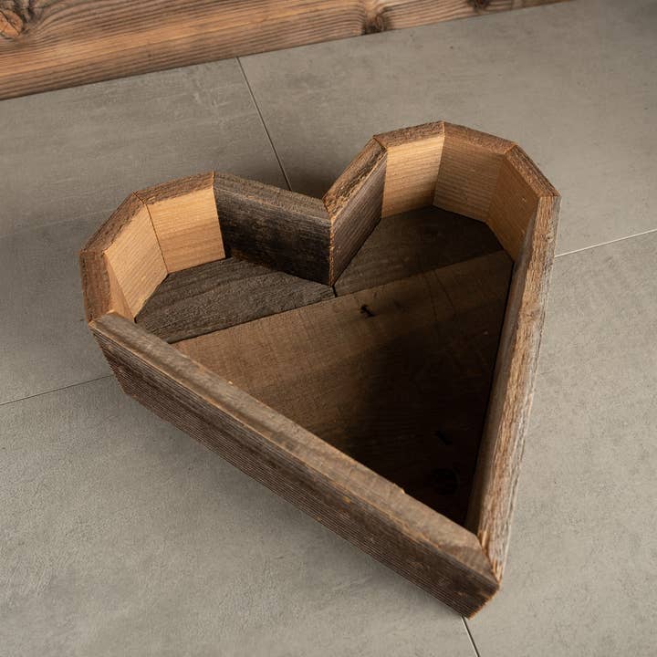 Love Reclaimed - Wholesale Planter Box - Reclaimed Wood Heart Planter / Tray