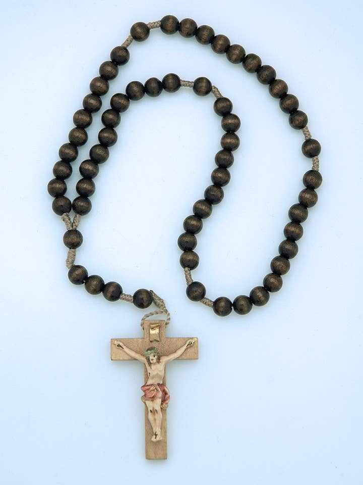 Rosario in legno italiano IU02 con crocifisso intagliato a mano, marrone per la vendita all'ingrosso da parte di Contreras Designs