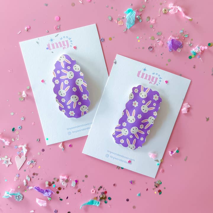 Violet avec lapins, clip à pression pour la vente par Tiny Wonders Bows