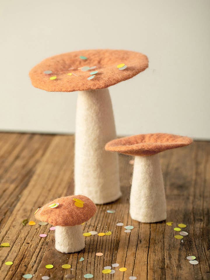 Cogumelo Decorativo em Feltro (Conjunto de 5) por atacado de MUSKHANE