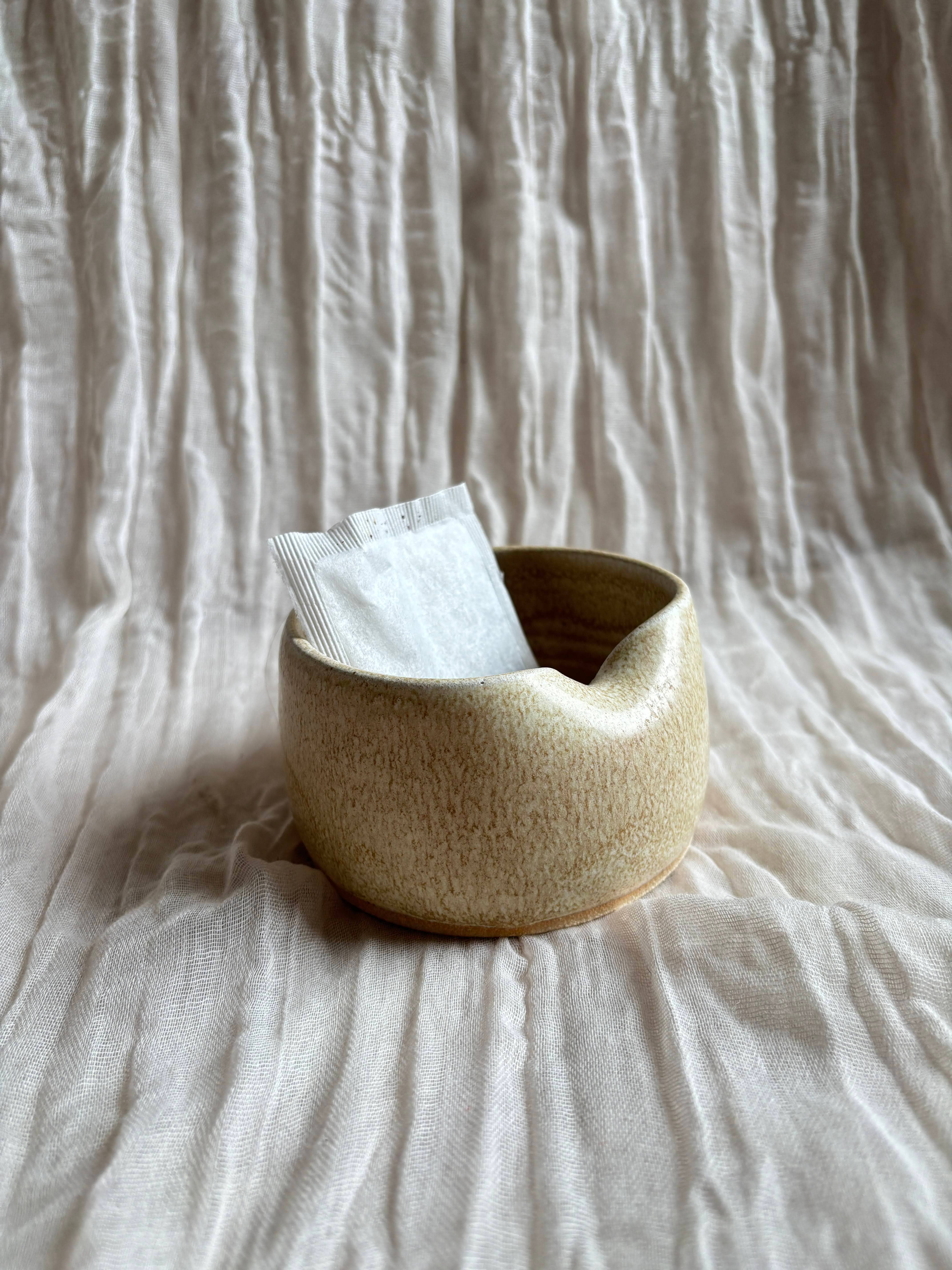Charlotte Manser Ceramics - Wholesale Bowl - Cream Tea Bag Bowl3