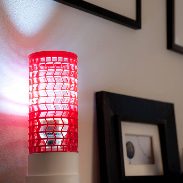 Re Mini kleine Tischlampe aus recyceltem Kunststoff für den Großhandel von RE+