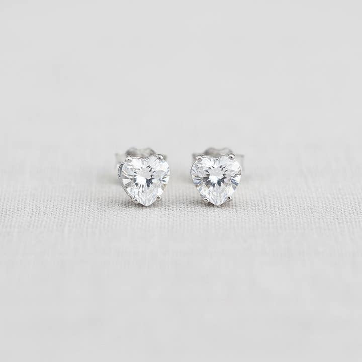 Zirkoon Hart Oorknopjes voor wholesale door paperln